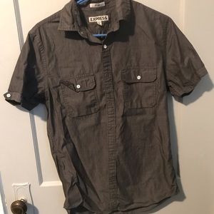 Men’s fitted dress shirt